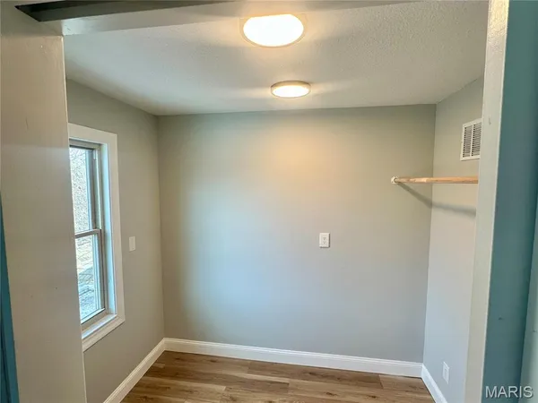 $499,900 | 203 Lakeside Drive, Bethalto, IL 62010