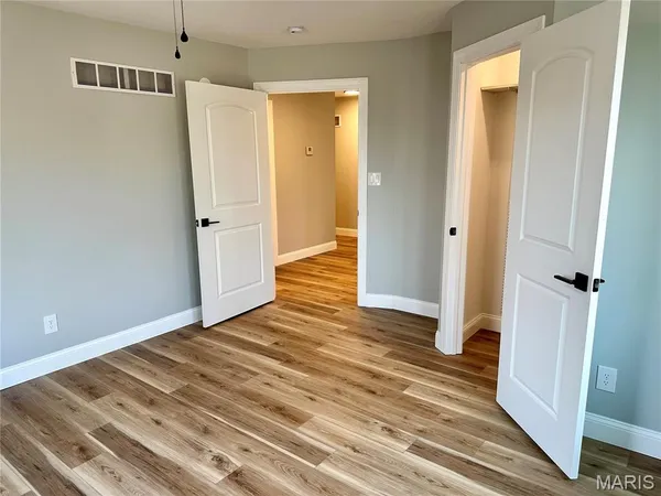 $499,900 | 203 Lakeside Drive, Bethalto, IL 62010