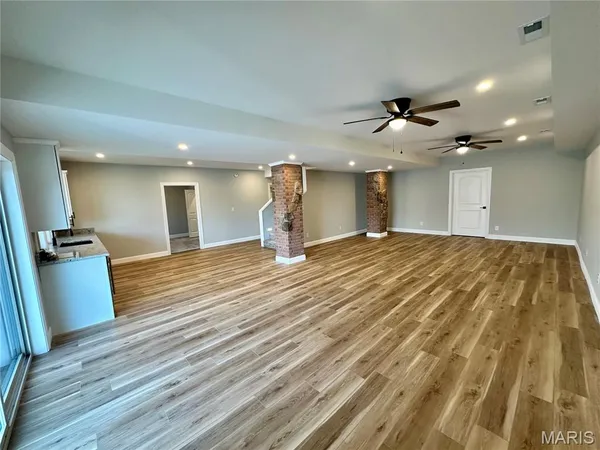 $499,900 | 203 Lakeside Drive, Bethalto, IL 62010