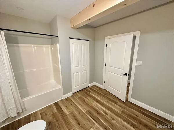 $499,900 | 203 Lakeside Drive, Bethalto, IL 62010