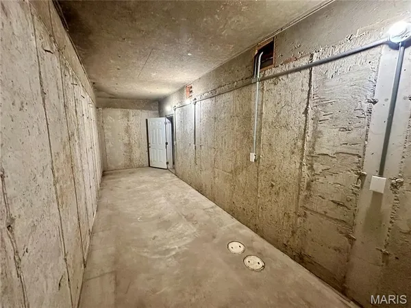 $499,900 | 203 Lakeside Drive, Bethalto, IL 62010