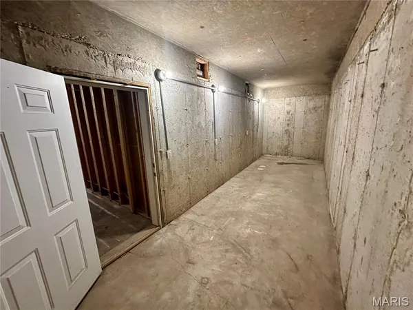 $499,900 | 203 Lakeside Drive, Bethalto, IL 62010