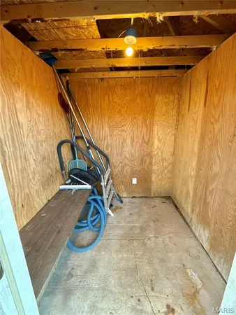 $499,900 | 203 Lakeside Drive, Bethalto, IL 62010