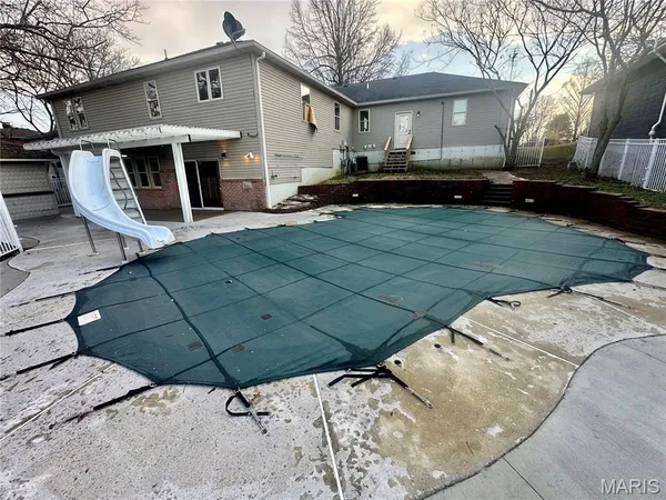 $499,900 | 203 Lakeside Drive, Bethalto, IL 62010