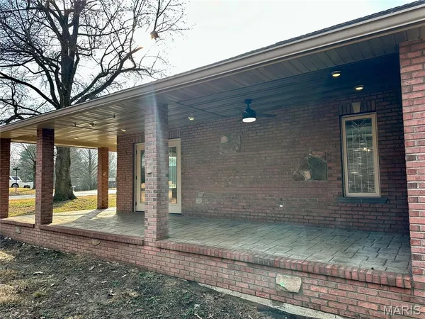 $499,900 | 203 Lakeside Drive, Bethalto, IL 62010