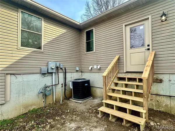 $499,900 | 203 Lakeside Drive, Bethalto, IL 62010