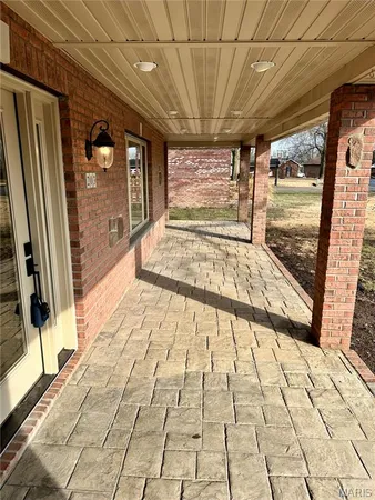 $499,900 | 203 Lakeside Drive, Bethalto, IL 62010