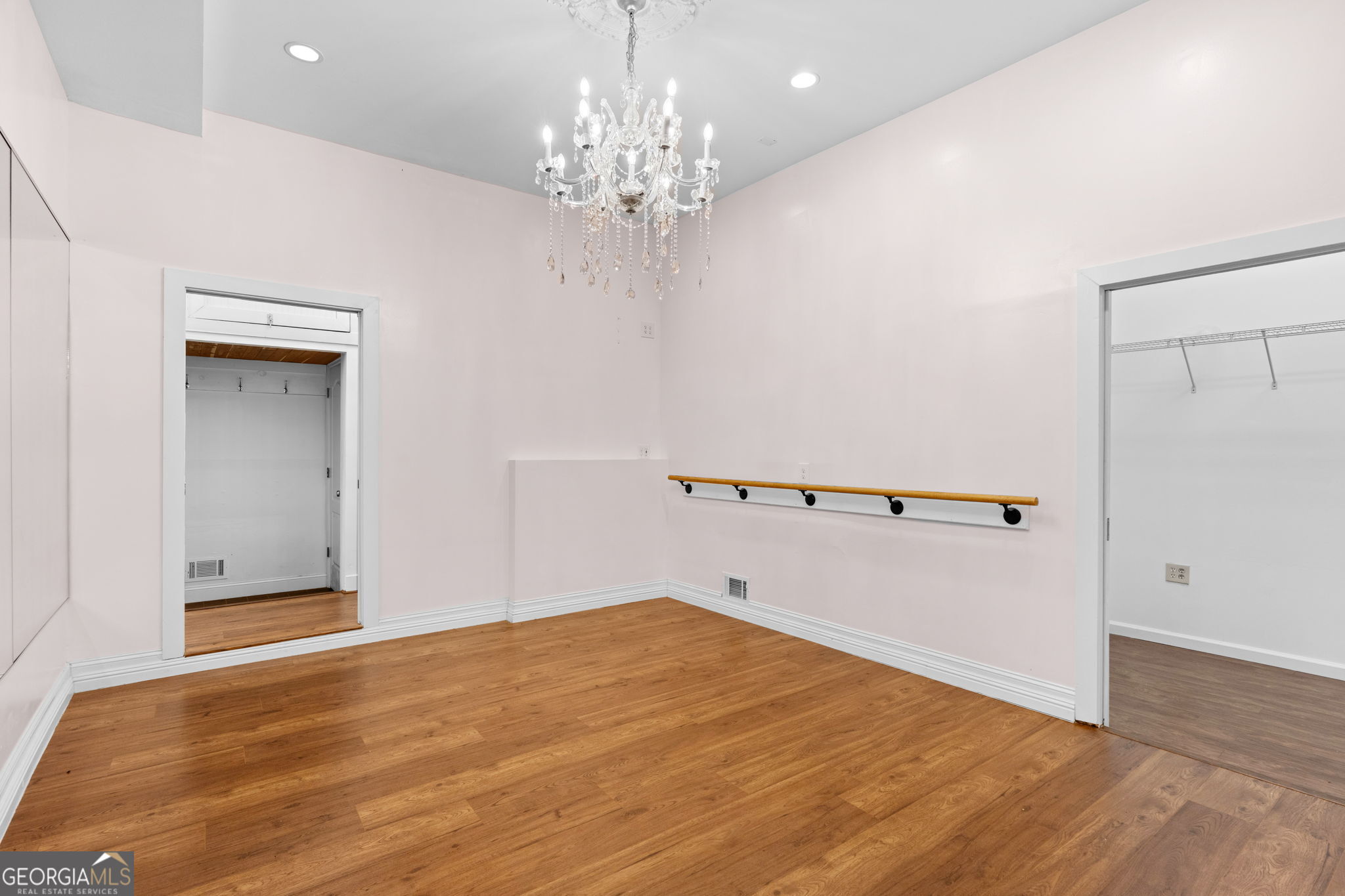 109 Crest Pointe Warner Robins, GA 31088 - Photo 48 of 86 a view of a room with wooden floor