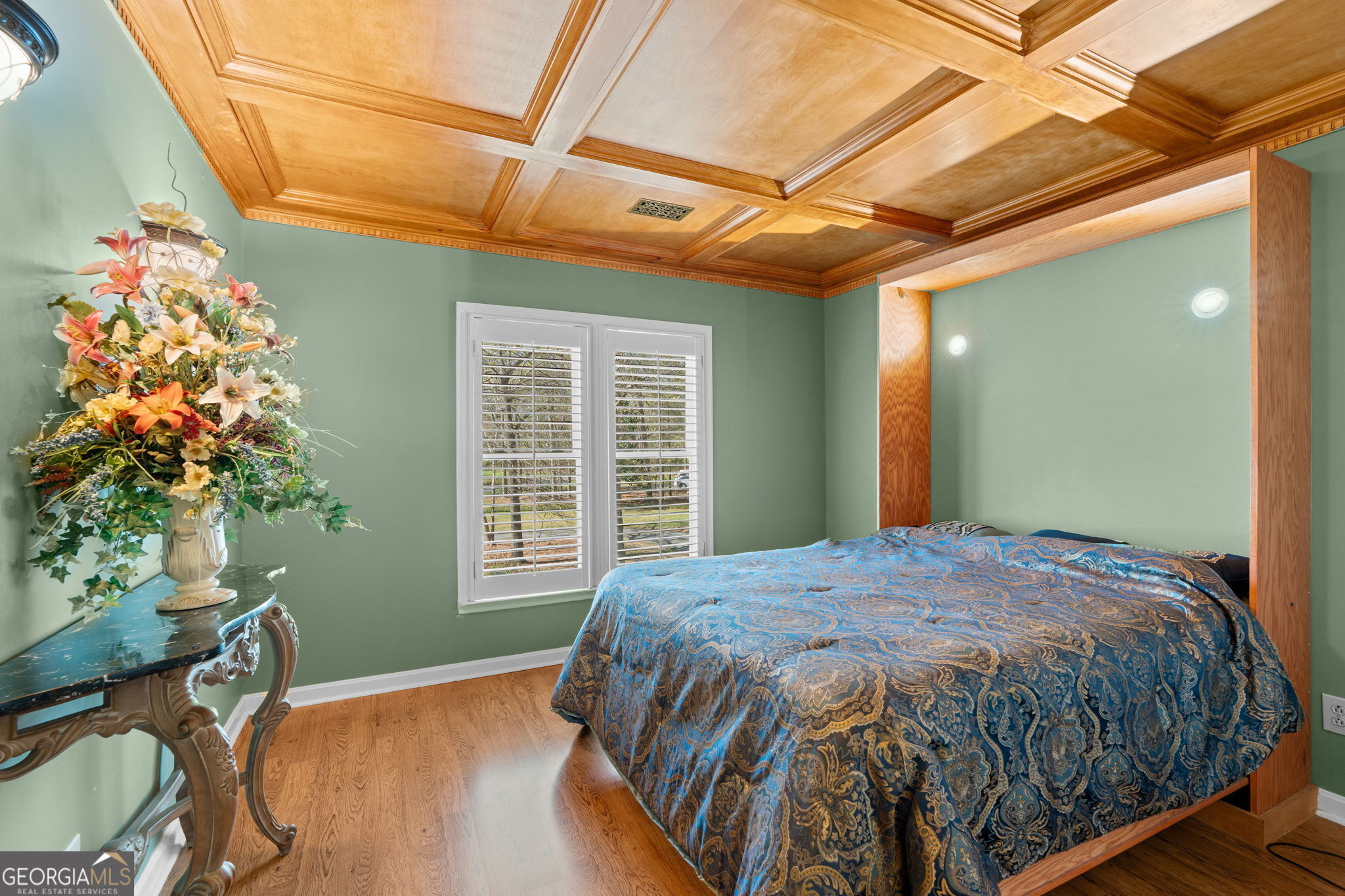 109 Crest Pointe Warner Robins, GA 31088 - Photo 67 of 86 a bed sitting in a spacious bedroom next to a window