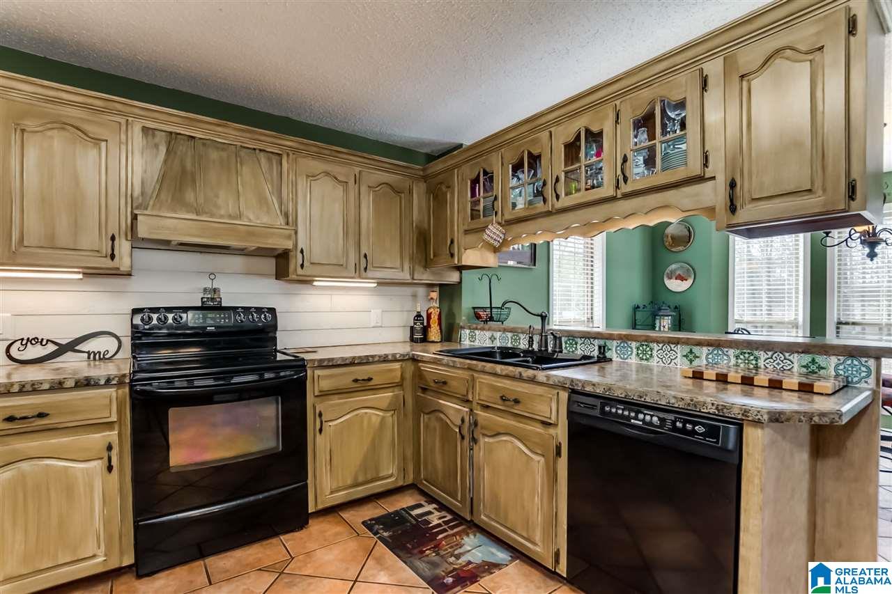 11229 Apple Valley Road McCalla, AL 35111 - Photo 7 of 37
