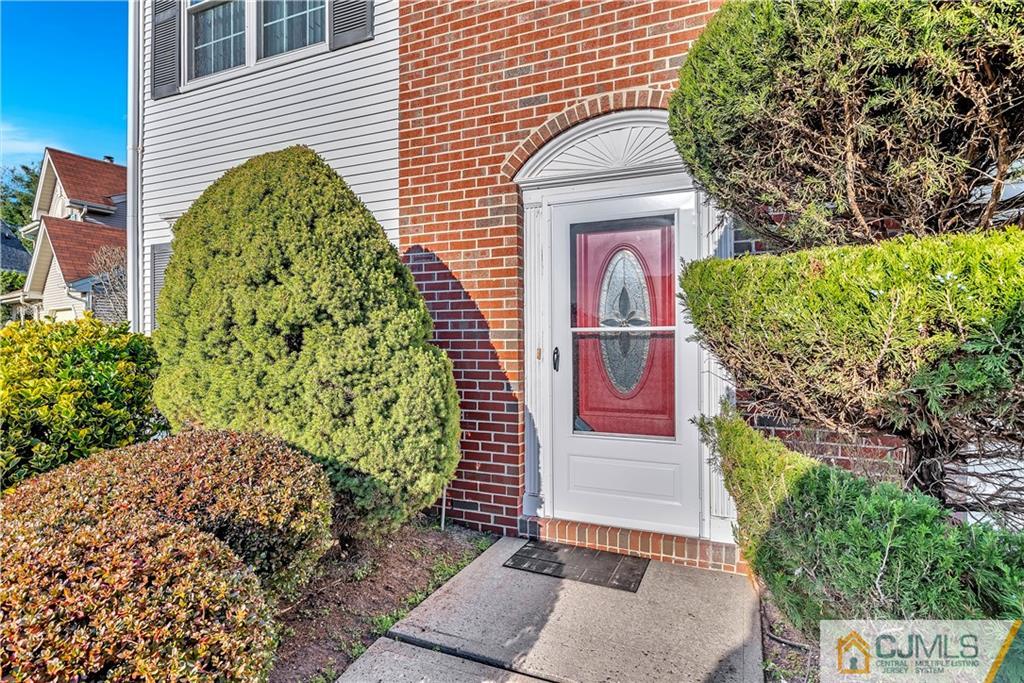 70 Rice Run East Brunswick, NJ 08816 - Photo 4 of 29 Gallery Image 4