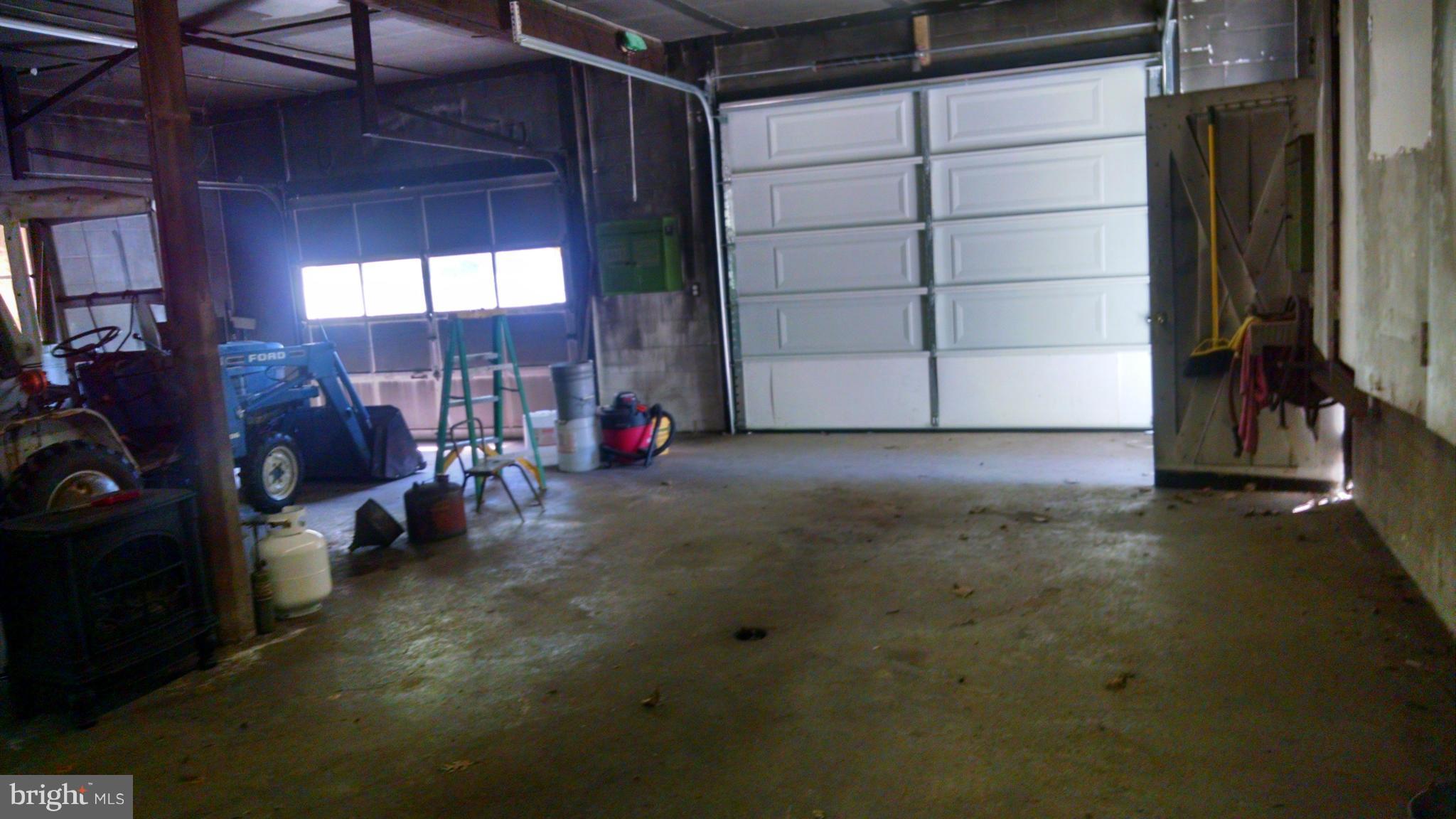 13808 Maple Ridge Hancock, MD 21750 - Photo 20 of 27 Inside the garage