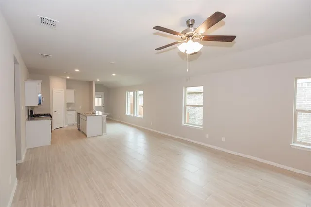 $1,975 | 151 Mojave Road, Boyd, TX 76023