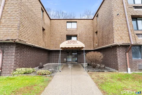 $195,000 | 126 Triangle Street, Unit B51, Danbury, CT 06810