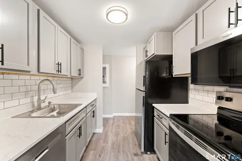 $195,000 | 126 Triangle Street, Unit B51, Danbury, CT 06810