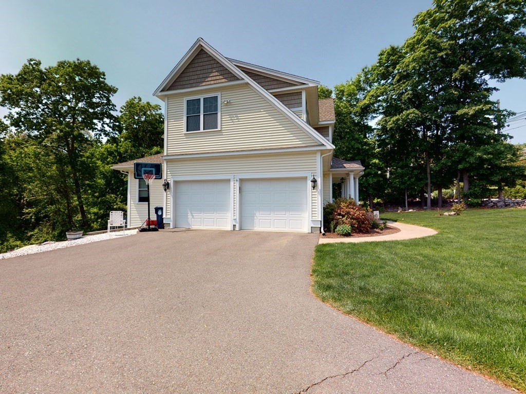 75 Framingham Road Marlborough, MA 01752 - Photo 4 of 40 Gallery Image 4