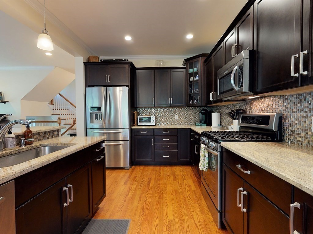 75 Framingham Road Marlborough, MA 01752 - Photo 10 of 40 Gallery Image 10