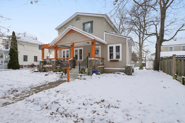 $450,000 | 7 Oakwood Street, Ypsilanti, MI 48197