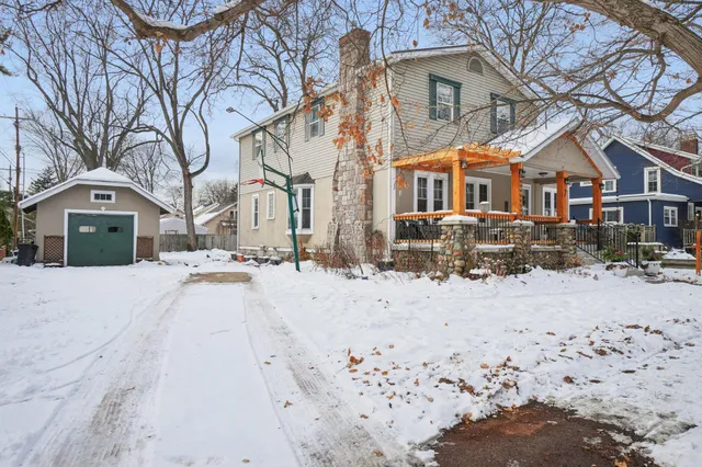 $450,000 | 7 Oakwood Street, Ypsilanti, MI 48197