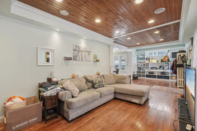 $450,000 | 7 Oakwood Street, Ypsilanti, MI 48197