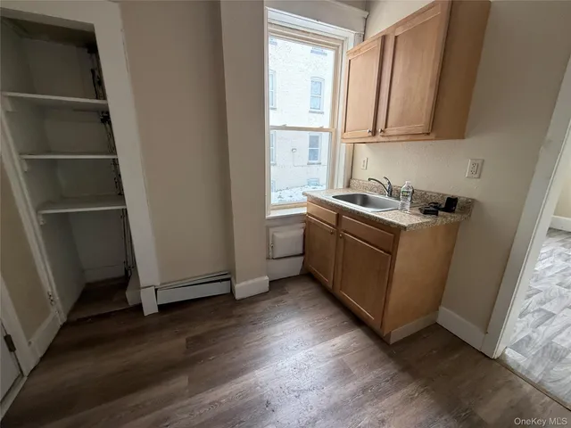 $1,500 | 60 Carroll Street, Unit B8, Poughkeepsie, NY 12601