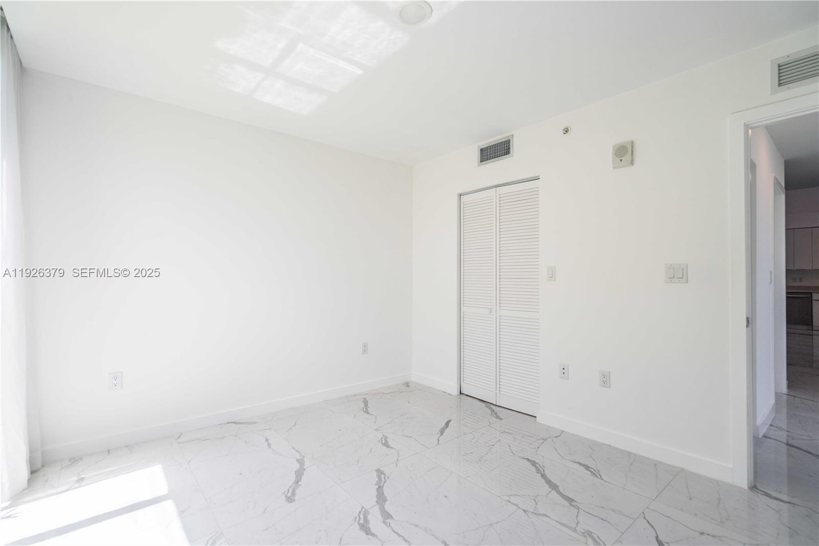 8425 Crespi Boulevard, Unit TH3 Miami Beach, FL 33141 - Photo 14 of 28 a view of room