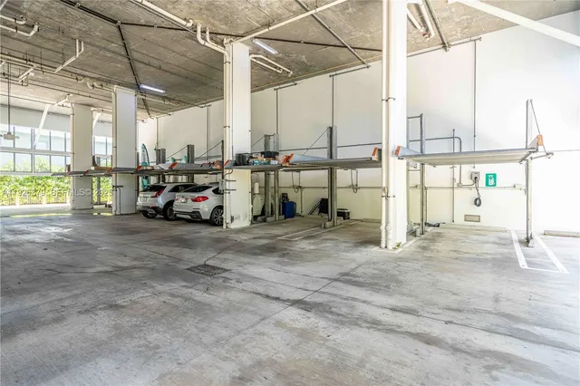 $3,950 | 8425 Crespi Boulevard, Unit TH3, Miami Beach, FL 33141