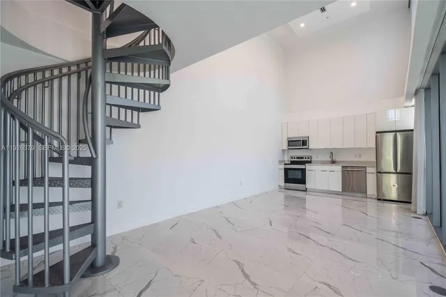 $3,950 | 8425 Crespi Boulevard, Unit TH3, Miami Beach, FL 33141