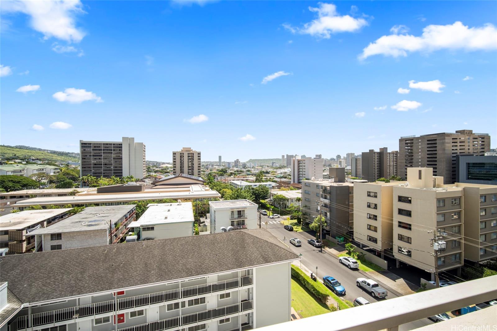 1624 Dole Street, Unit 801 Honolulu, HI 96822 - Photo 16 of 20 a view of a city