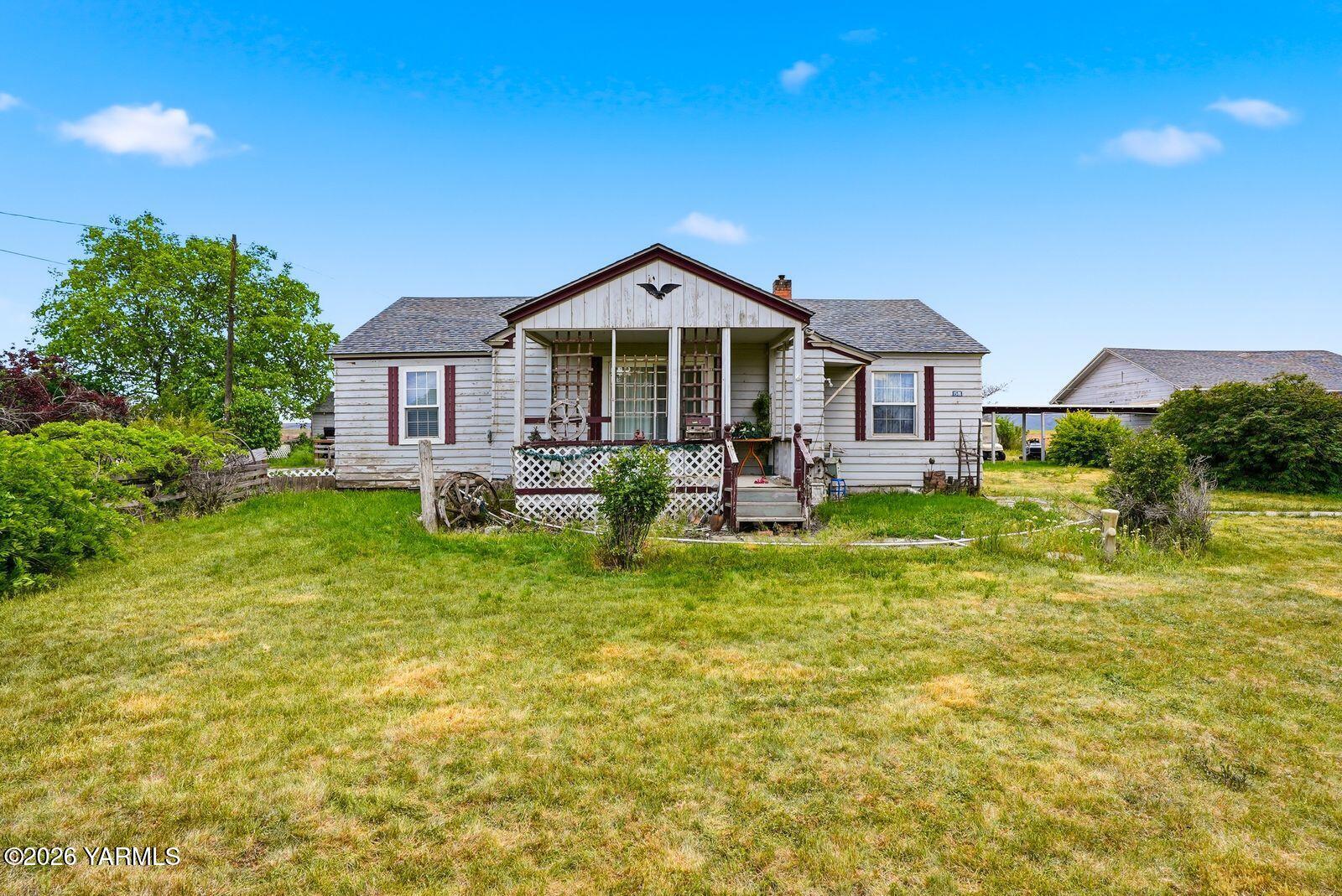 1580 North Cottonwood Road Yakima, WA 98908 - Photo 1 of 37 1580 N Cottonwood Rd_001