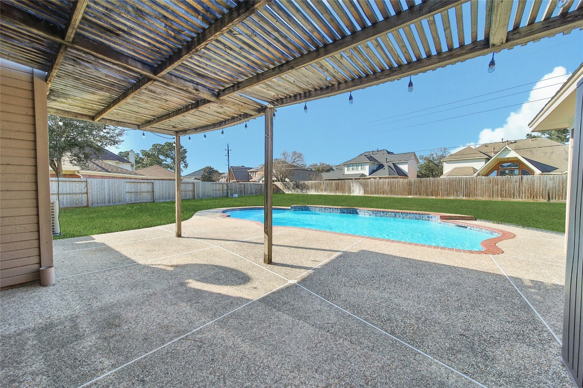 17618 Rustling Aspen Lane Houston, TX 77095 - Photo 40 of 43