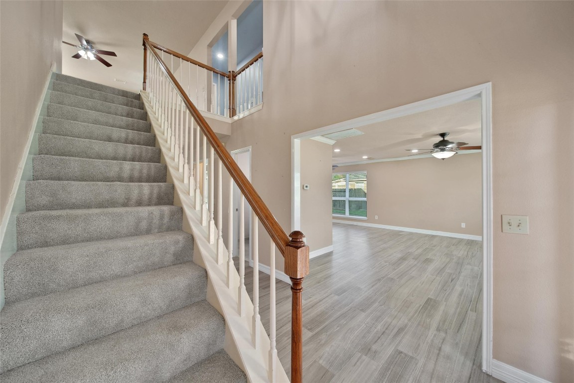 17618 Rustling Aspen Lane Houston, TX 77095 - Photo 4 of 43