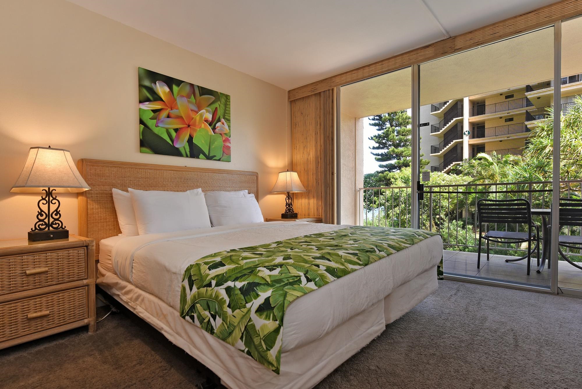 4365 Lower Honoapiilani Road, Unit 202 Lahaina, HI 96761 - Photo 4 of 16 Gallery Image 4