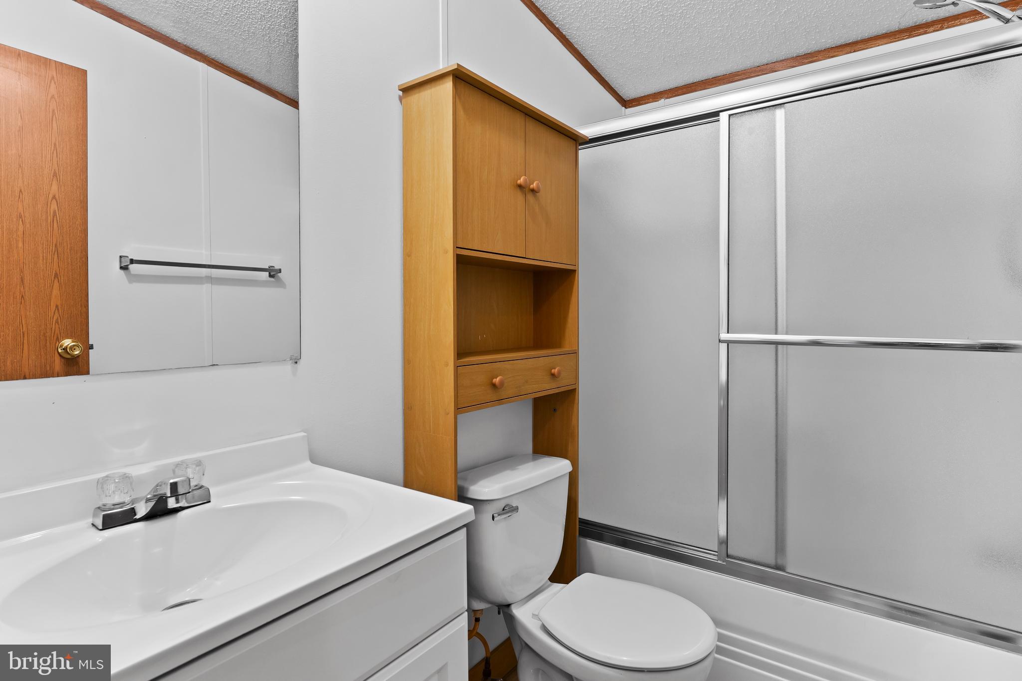 21 Hidden Noll Road Carlisle, PA 17013 - Photo 19 of 25 a bathroom with a sink a toilet and shower