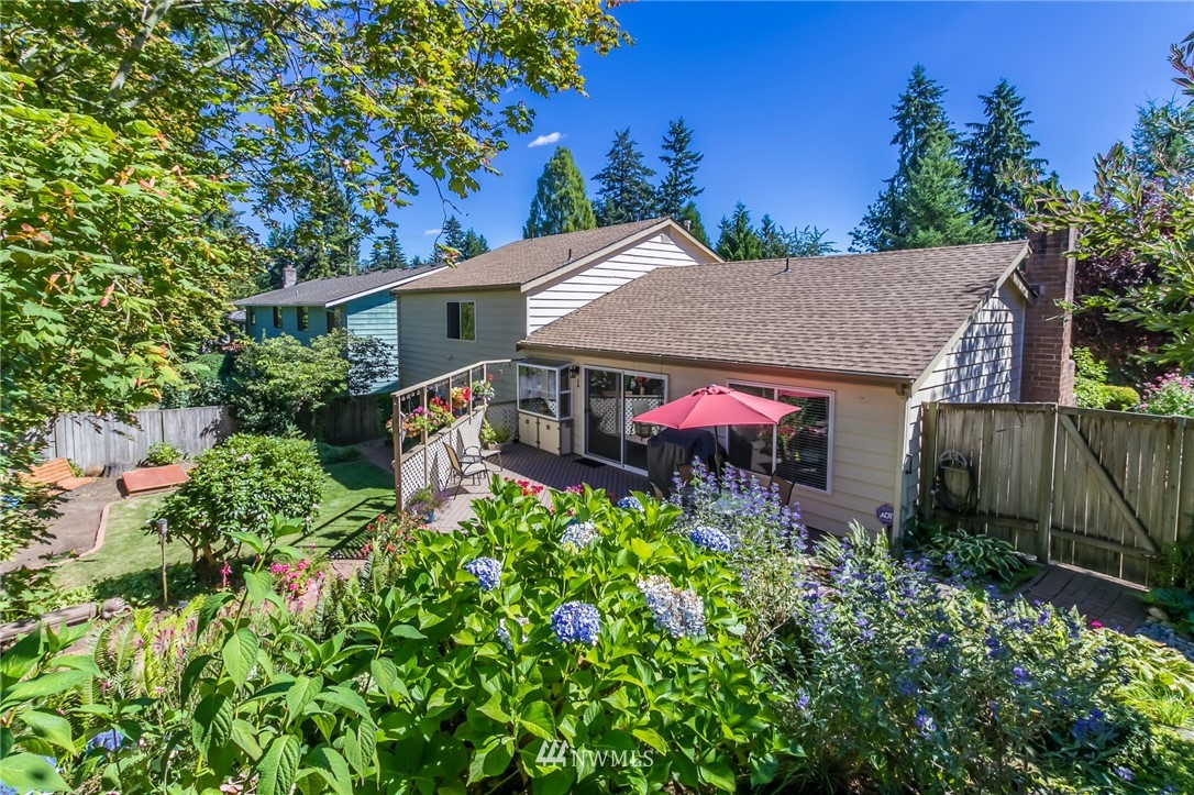 15612 Southeast 178th Street Renton, WA 98058 - Photo 11 of 40 front view of a house with a yard