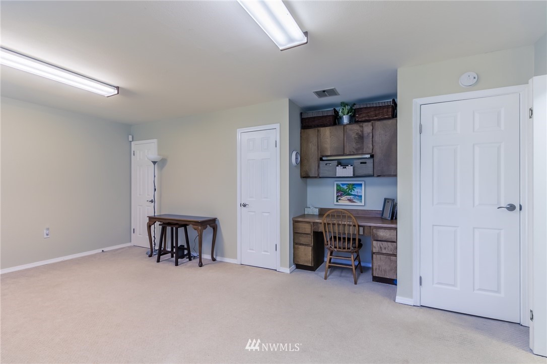 15612 Southeast 178th Street Renton, WA 98058 - Photo 38 of 40 a view of kitchen and workspace