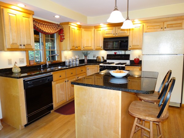 40 Grover Road Ashland, MA 01721 - Photo 12 of 30