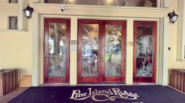 $1,975 | 9340 Lagoon Place, Unit 403, Davie, FL 33324