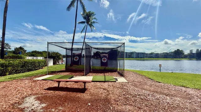 $1,975 | 9340 Lagoon Place, Unit 403, Davie, FL 33324