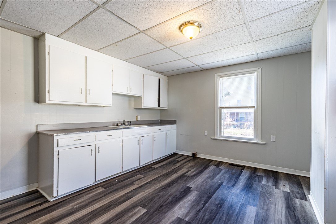 122 Ambrose Street Rochester, NY 14608 - Photo 3 of 48