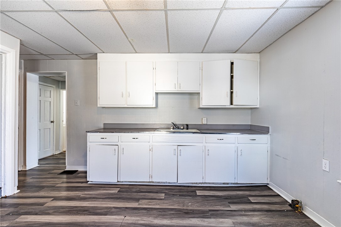 122 Ambrose Street Rochester, NY 14608 - Photo 4 of 48