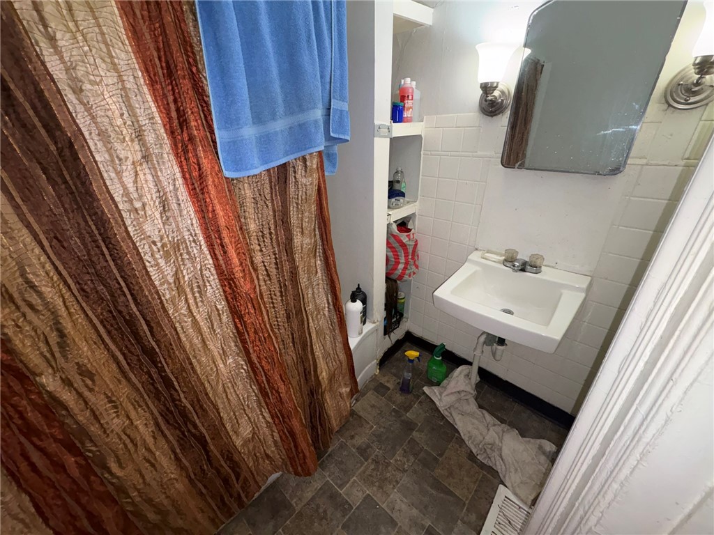 122 Ambrose Street Rochester, NY 14608 - Photo 46 of 48