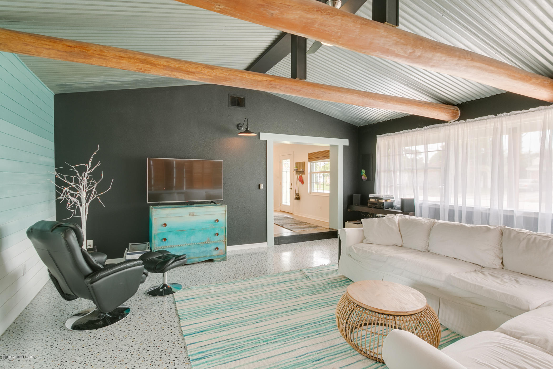 947 Kings Post Road Rockledge, FL 32955 - Photo 22 of 35 Living Room