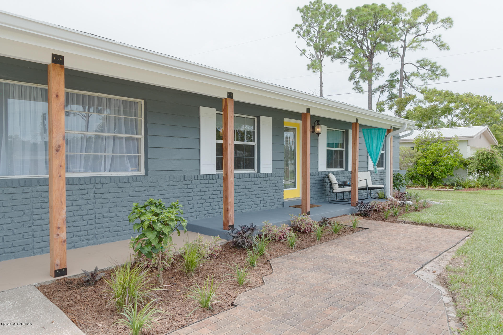 947 Kings Post Road Rockledge, FL 32955 - Photo 7 of 35 Front Walkway