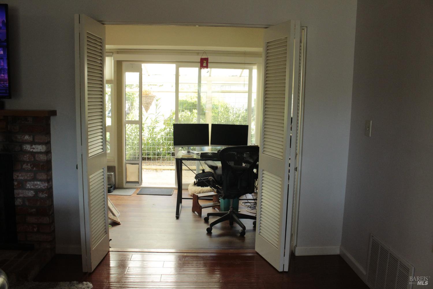 11 Oakgreen Santa Rosa, CA 95409 - Photo 32 of 37 a view of a workspace with a window