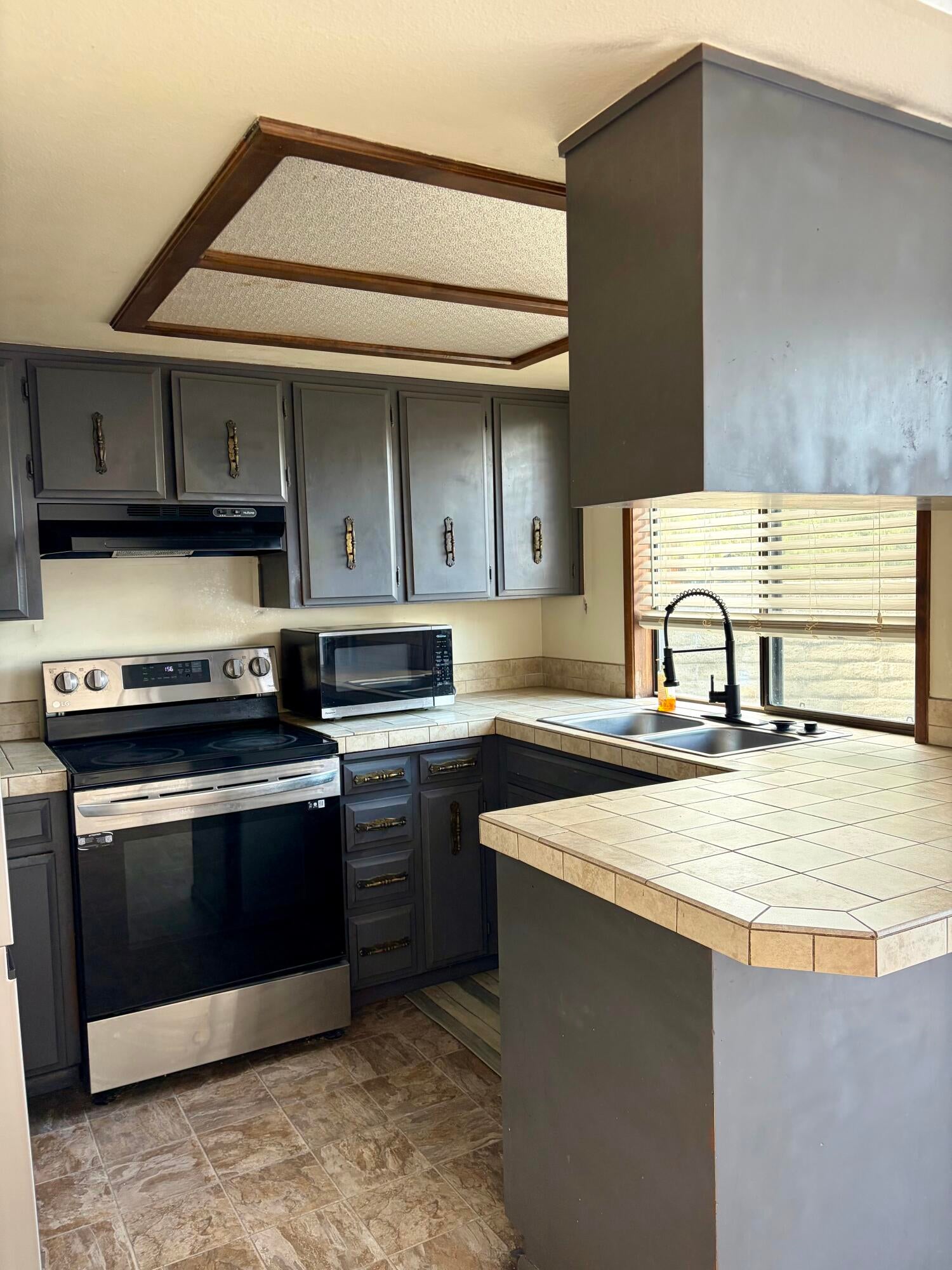 1198 Morrow Road, Unit A Medford, OR 97504 - Photo 10 of 20 Gallery Image 10