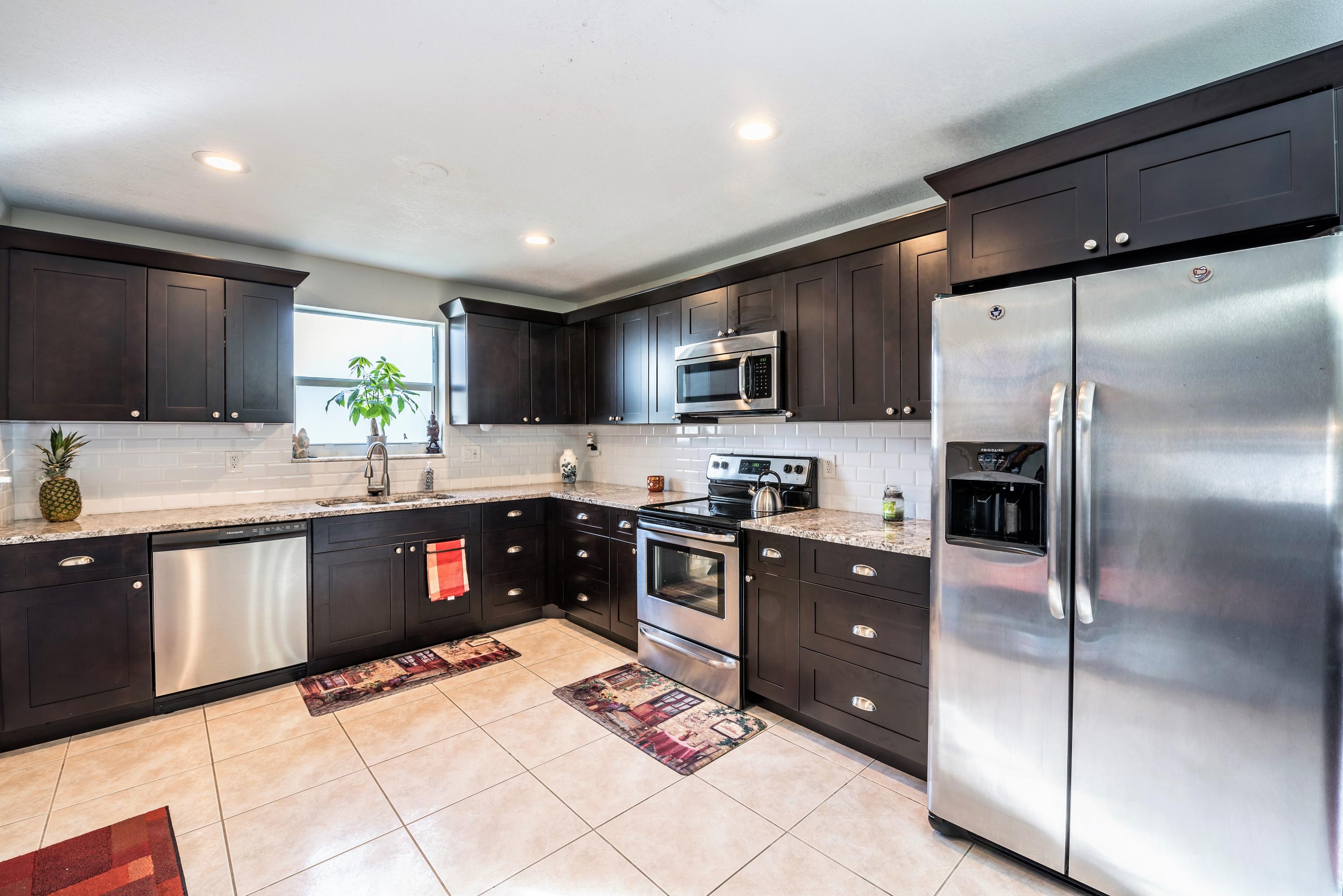 4690 Baldric Street Boca Raton, FL 33428 - Photo 11 of 25 kitchen