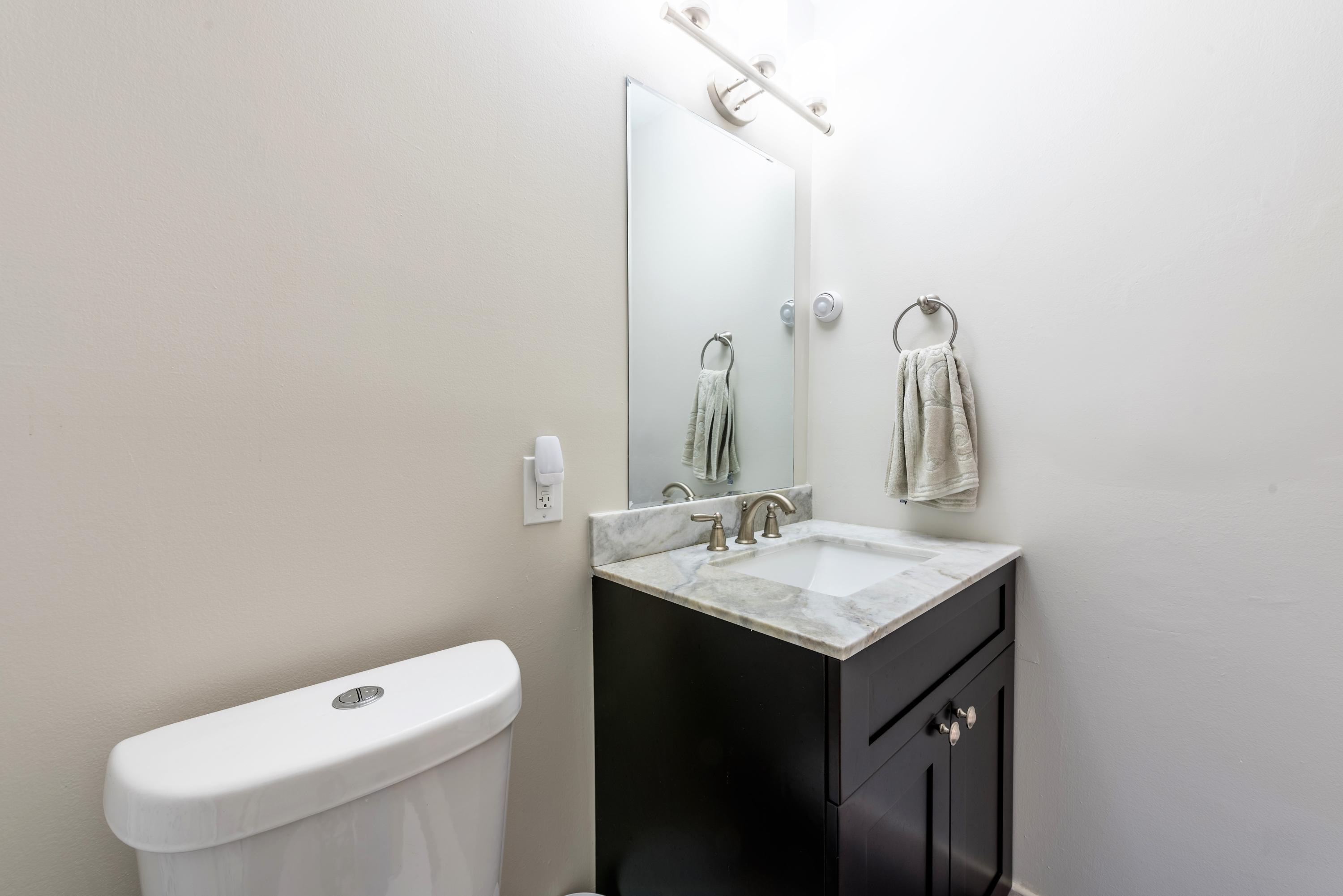 4690 Baldric Street Boca Raton, FL 33428 - Photo 17 of 25 guest bathroom