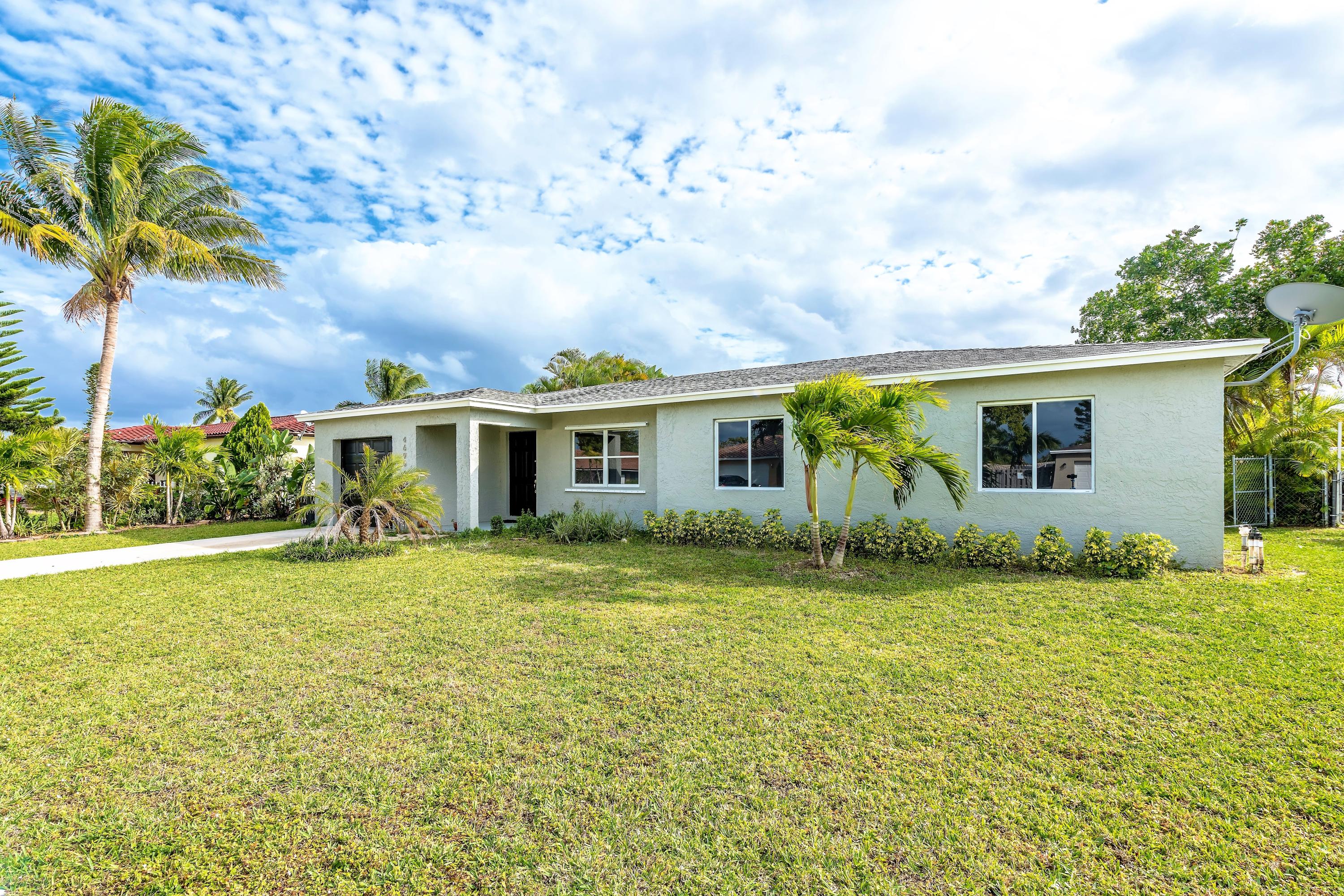 4690 Baldric Street Boca Raton, FL 33428 - Photo 2 of 25 front of house
