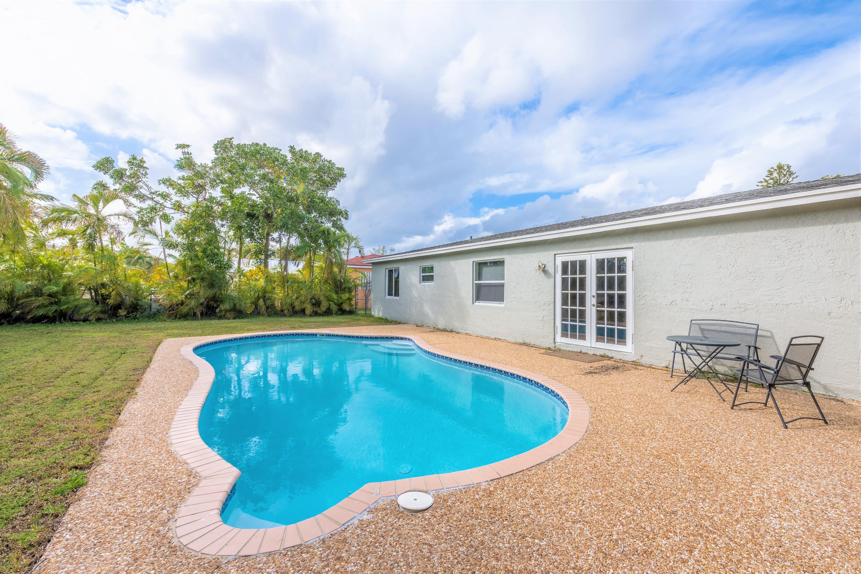 4690 Baldric Street Boca Raton, FL 33428 - Photo 23 of 25 pool/backyard